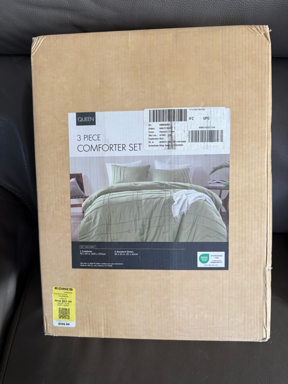 Que Sage Green 3-Piece Comforter Set. Queen size
